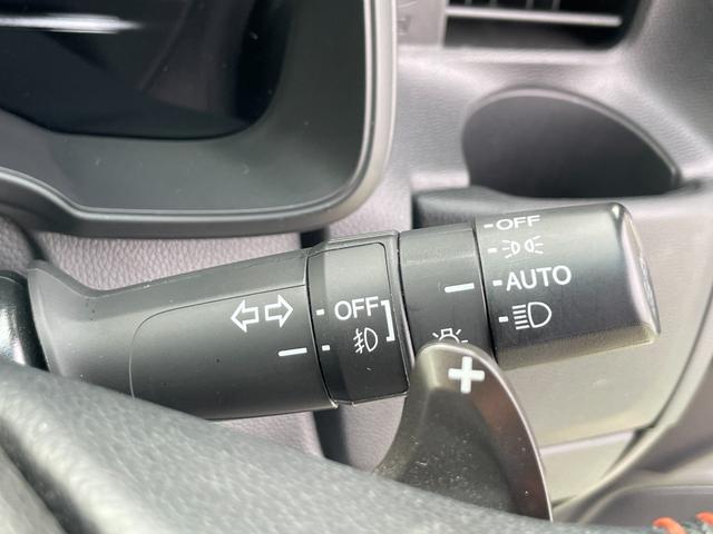 フィット ＲＳホンダセンシング　無限ドアハンドルプロテクションカバー　無限ドアバイザー　オートリトラミラー　ＥＴＣ　純正ナビ　Ｂカメ　フルセグ　ＬＥＤヘッドライト　クルーズコントロール　アイドリングストップ（19枚目）