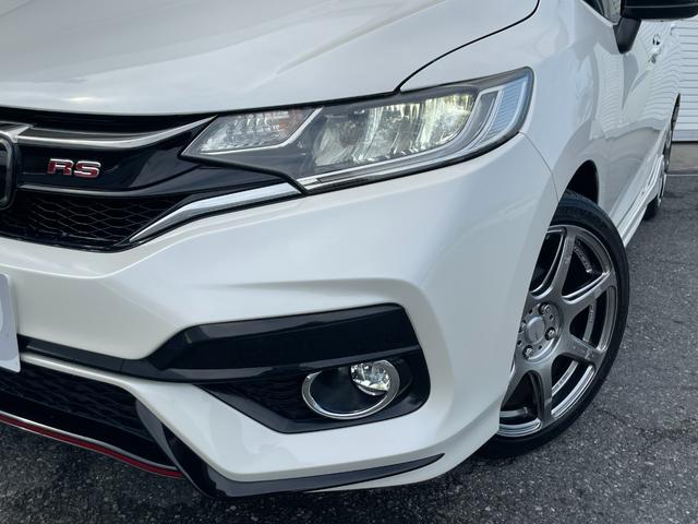 フィット ＲＳホンダセンシング　無限ドアハンドルプロテクションカバー　無限ドアバイザー　オートリトラミラー　ＥＴＣ　純正ナビ　Ｂカメ　フルセグ　ＬＥＤヘッドライト　クルーズコントロール　アイドリングストップ（22枚目）