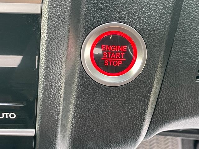 フィット ＲＳホンダセンシング　無限ドアハンドルプロテクションカバー　無限ドアバイザー　オートリトラミラー　ＥＴＣ　純正ナビ　Ｂカメ　フルセグ　ＬＥＤヘッドライト　クルーズコントロール　アイドリングストップ（24枚目）