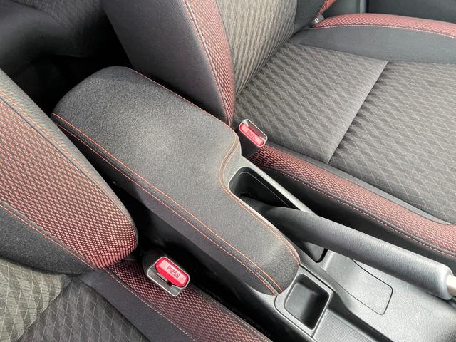 フィット ＲＳホンダセンシング　無限ドアハンドルプロテクションカバー　無限ドアバイザー　オートリトラミラー　ＥＴＣ　純正ナビ　Ｂカメ　フルセグ　ＬＥＤヘッドライト　クルーズコントロール　アイドリングストップ（27枚目）