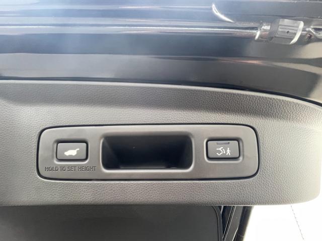 ヴェゼル ｅ：ＨＥＶＺ　ブラインドスポットインフォメーション　ステアリングヒーター　前席シートヒーター　ホンダセンシング　ホンダコネクト　クルーズコントロール　ＥＴＣ　純正ナビ　Ｂカメ　ワイヤレス充電器（19枚目）
