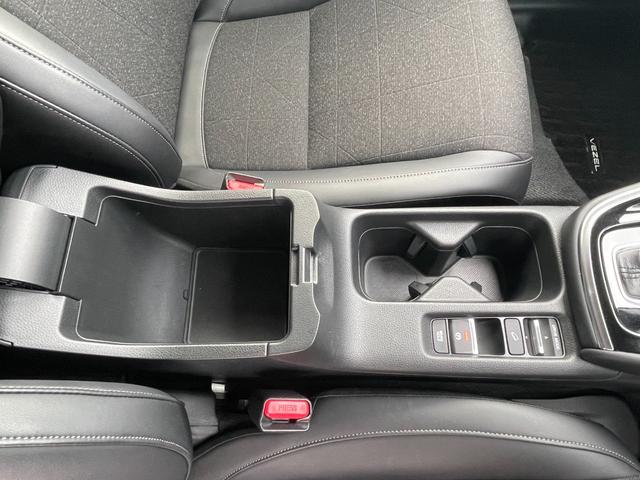 ヴェゼル ｅ：ＨＥＶＺ　ブラインドスポットインフォメーション　ステアリングヒーター　前席シートヒーター　ホンダセンシング　ホンダコネクト　クルーズコントロール　ＥＴＣ　純正ナビ　Ｂカメ　ワイヤレス充電器（37枚目）