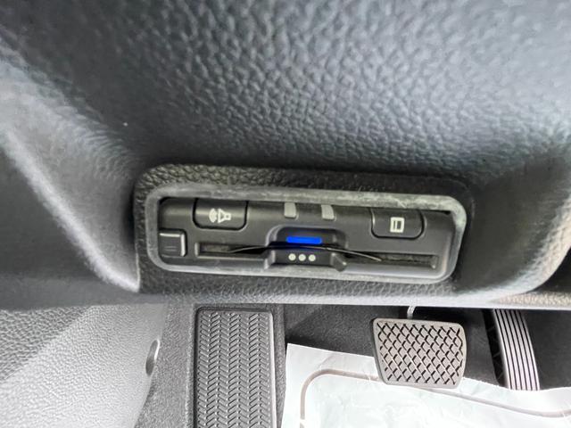 ヴェゼル ｅ：ＨＥＶＺ　ホンダコネクト　ホンダセンシング　ステアリングヒーター　前席シートヒーター　ＥＴＣ　クルーズコントロール　ハンズフリーアクセスパワーテールゲート（予約クローズ機能付）　ブラインドスポットインフォメーシ（2枚目）
