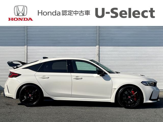 シビック タイプＲ　前後ドラレコ　ＥＴＣ　６速ＭＴ　純正ナビ　Ｂカメ　ホンダセンシング　ホンダコネクト　クルーズコントロール　ＬＥＤヘッドライト　ブラインドスポットインフォメーション（7枚目）