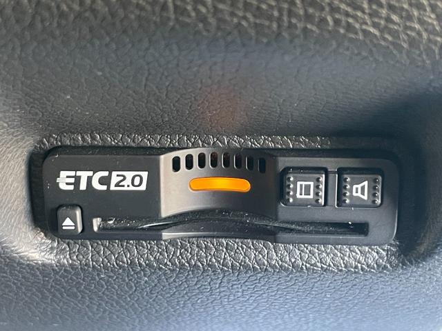 シビック ハッチバック サンルーフ 前後ドラレコ 前席シートヒーター ETC レザーシート ホンダセンシング クルーズコントロール LEDヘッドライト スマートキー 純正ナビ Bカメ(4枚目)