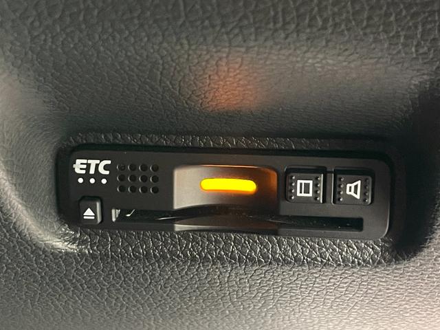 シビック タイプR 前後ドラレコ ETC 6速MT クルーズコントロール LEDヘッドライト VSA スマートキー 純正ナビ Bカメ 本革巻ステアリングホイール 大型リアスポイラー(4枚目)