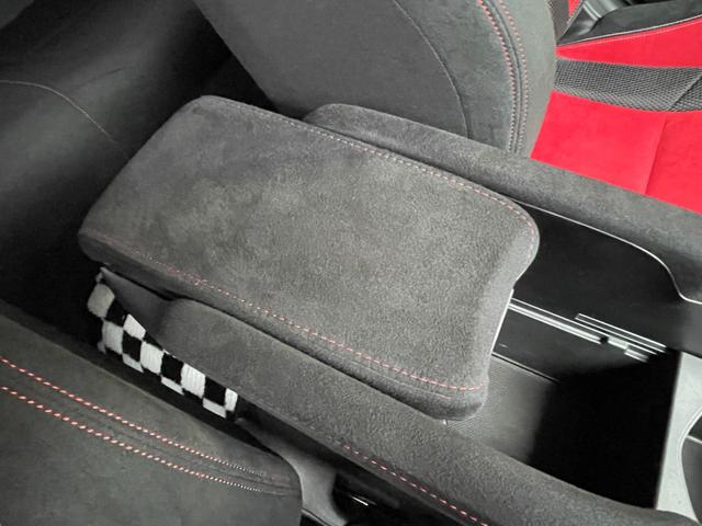 シビック タイプR 前後ドラレコ ETC 6速MT クルーズコントロール LEDヘッドライト VSA スマートキー 純正ナビ Bカメ 本革巻ステアリングホイール 大型リアスポイラー(24枚目)