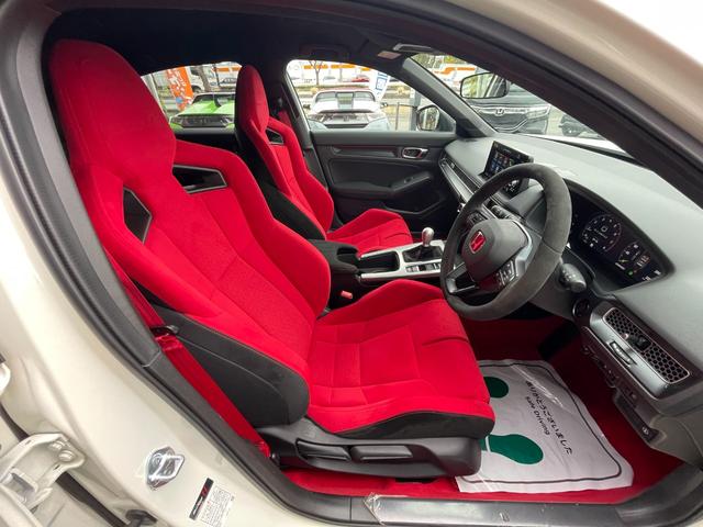 シビック タイプR ホンダセンシング ホンダコネクト 6速MT ETC クルーズコントロール LEDヘッドライト ブラインドスポットインフォメーション 純正ナビ Bカメ(12枚目)