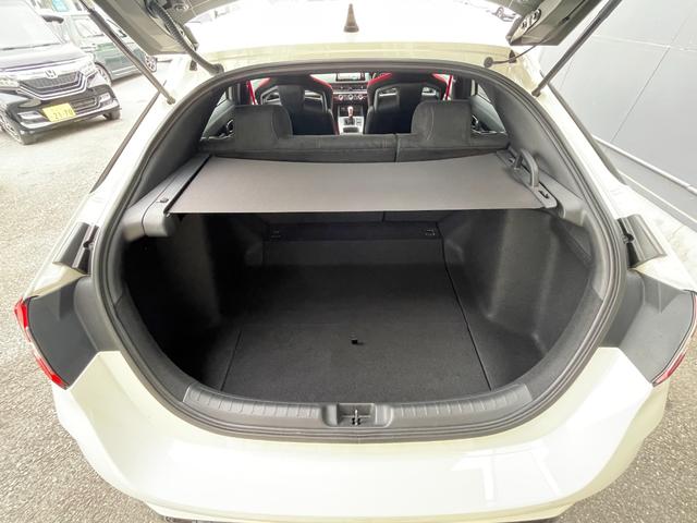 シビック タイプR ホンダセンシング ホンダコネクト 6速MT ETC クルーズコントロール LEDヘッドライト ブラインドスポットインフォメーション 純正ナビ Bカメ(15枚目)