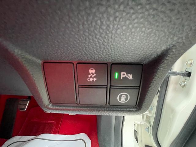 シビック タイプR ホンダセンシング ホンダコネクト 6速MT ETC クルーズコントロール LEDヘッドライト ブラインドスポットインフォメーション 純正ナビ Bカメ(22枚目)