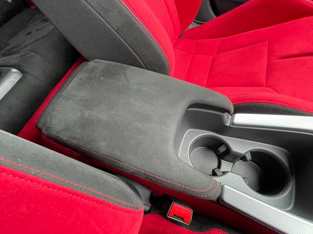 シビック タイプR ホンダセンシング ホンダコネクト 6速MT ETC クルーズコントロール LEDヘッドライト ブラインドスポットインフォメーション 純正ナビ Bカメ(28枚目)