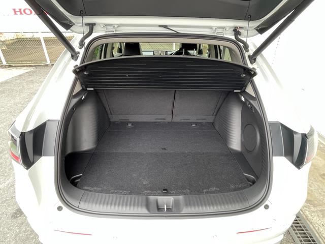 ZR-V e:HEVZ 軽雹害 ホンダセンシング ホンダコネクト マルチビューカメラ ステアリングヒーター 前席シートヒーター ブラインドスポットインフォメーション BOSEプレミアムサウンドシステム ETC 純正ナビ(17枚目)