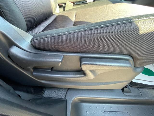 セレナ ハイウェイスターVセレクション 全方位カメラ ドラレコ ETC 前席シートヒーター トリプルゾーンコントロールエアコン ブレーキホールド スマートキー テールゲートストラップ 両側PSD(13枚目)