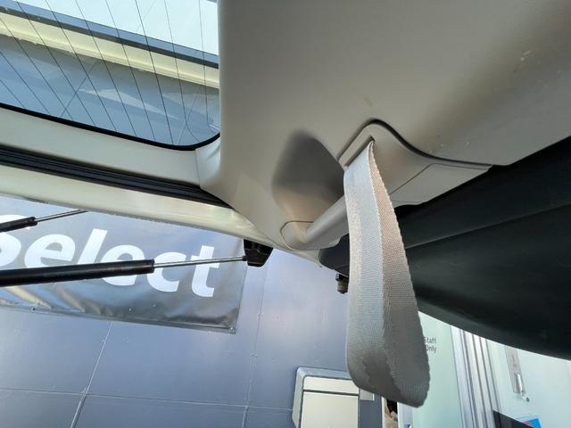 セレナ ハイウェイスターVセレクション 全方位カメラ ドラレコ ETC 前席シートヒーター トリプルゾーンコントロールエアコン ブレーキホールド スマートキー テールゲートストラップ 両側PSD(18枚目)