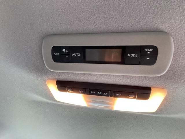 セレナ ハイウェイスターVセレクション 全方位カメラ ドラレコ ETC 前席シートヒーター トリプルゾーンコントロールエアコン ブレーキホールド スマートキー テールゲートストラップ 両側PSD(22枚目)