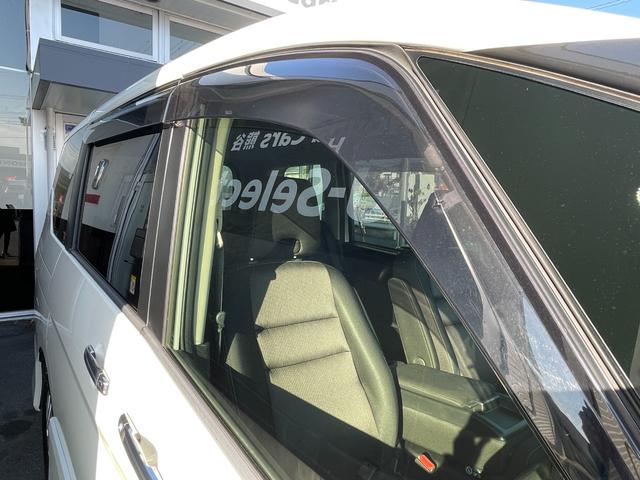 セレナ ハイウェイスターVセレクション 全方位カメラ ドラレコ ETC 前席シートヒーター トリプルゾーンコントロールエアコン ブレーキホールド スマートキー テールゲートストラップ 両側PSD(31枚目)