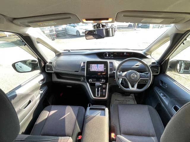 セレナ ハイウェイスターVセレクション 全方位カメラ ドラレコ ETC 前席シートヒーター トリプルゾーンコントロールエアコン ブレーキホールド スマートキー テールゲートストラップ 両側PSD(40枚目)