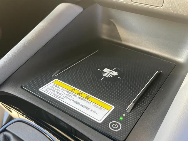 フィット e:HEVRS ETC ワイヤレス充電器 ホンダセンシング ホンダコネクト クルーズコントロール LEDヘッドライト ディスプレイオーディオ Bカメ スマートキー(3枚目)