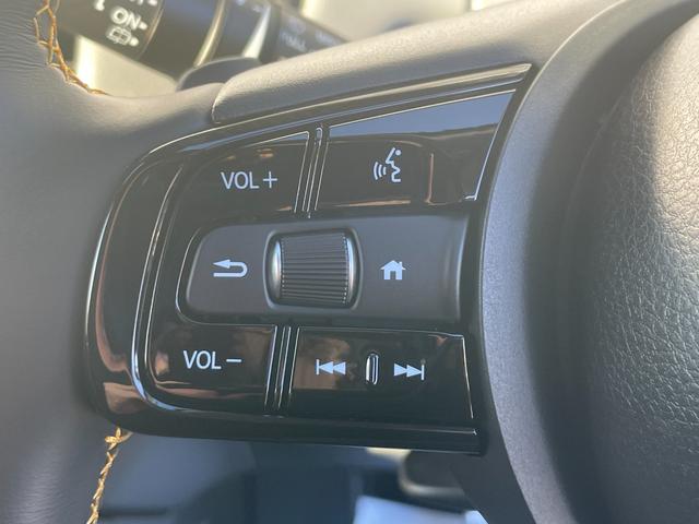 フィット e:HEVRS ETC ワイヤレス充電器 ホンダセンシング ホンダコネクト クルーズコントロール LEDヘッドライト ディスプレイオーディオ Bカメ スマートキー(18枚目)