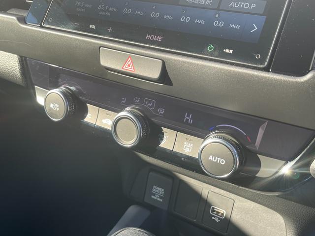 フィット e:HEVRS ETC ワイヤレス充電器 ホンダセンシング ホンダコネクト クルーズコントロール LEDヘッドライト ディスプレイオーディオ Bカメ スマートキー(24枚目)