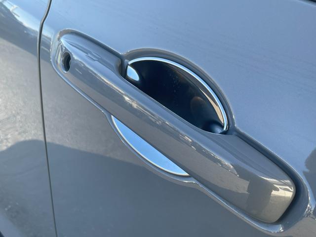 フィット e:HEVRS ETC ワイヤレス充電器 ホンダセンシング ホンダコネクト クルーズコントロール LEDヘッドライト ディスプレイオーディオ Bカメ スマートキー(26枚目)