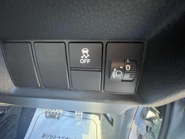 フィット e:HEVRS ETC ワイヤレス充電器 ホンダセンシング ホンダコネクト クルーズコントロール LEDヘッドライト ディスプレイオーディオ Bカメ スマートキー(30枚目)