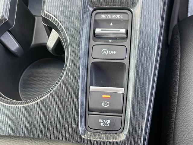 シビック ＥＸ　前後ドラレコ　ホンダコネクト　ホンダセンシング　ブラインドスポットインフォメーション　前席シートヒーター　ワイヤレス充電器　純正ナビ　Ｂカメ　ＥＴＣ　パワーシート　スマートキー（11枚目）