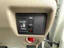片側電動スライドドアです。