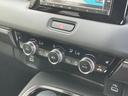 ｅ：ＨＥＶＺ　ホンダコネクト　ホンダセンシング　ステアリングヒーター　前席シートヒーター　ＥＴＣ　クルーズコントロール　ハンズフリーアクセスパワーテールゲート（予約クローズ機能付）　ブラインドスポットインフォメーシ（25枚目）