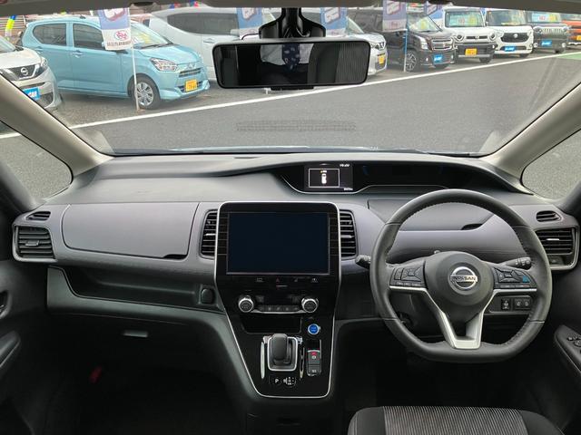 セレナ ｅ－パワー　ハイウェイスターＶ　純正ナビ・アラウンドビューモニター・プロパイロット・ＢＳＭ・両側パワースライドドア・デジタルインナーミラー・ＥＴＣ・ドライブレコーダー（4枚目）