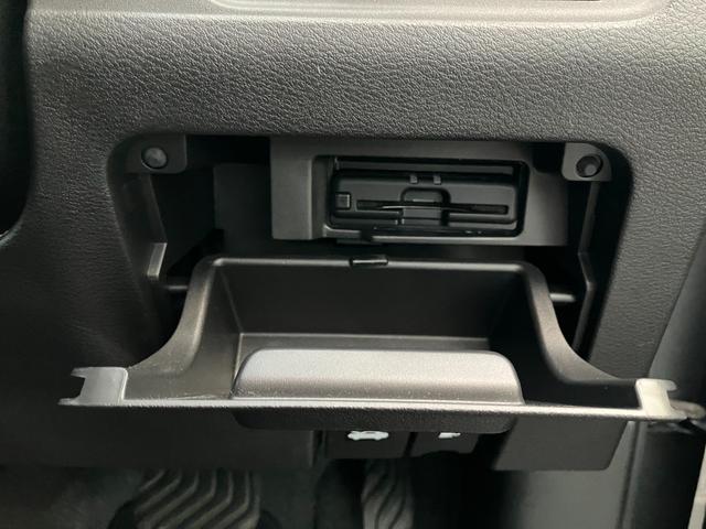 セレナ ｅ－パワー　ハイウェイスターＶ　純正ナビ・アラウンドビューモニター・プロパイロット・ＢＳＭ・両側パワースライドドア・デジタルインナーミラー・ＥＴＣ・ドライブレコーダー（7枚目）