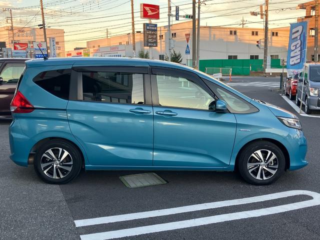 フリードハイブリッド ハイブリッド・Gホンダセンシング 純正ナビ・バックカメラ・両側パワースライドドア・クルーズコントロール・ETC・衝突軽減システム・LEDヘッドライト(10枚目)