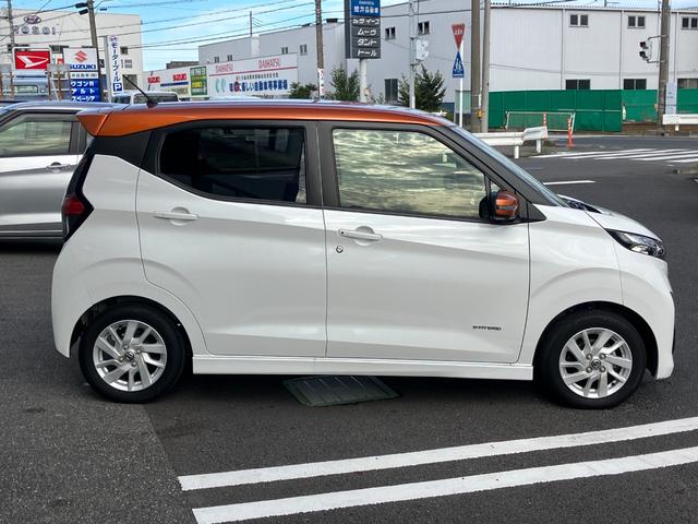 デイズ ハイウェイスター　Ｘ　純正ナビ・アラウンドビューモニター・オートライト・ドライブレコーダー・ＵＳＢ端子・セーフティーシールド・エマージェンシーブレーキ（12枚目）