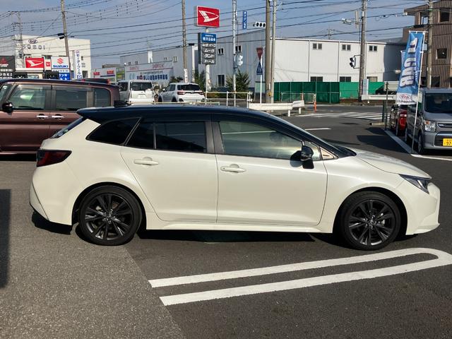 カローラツーリング ハイブリッド　ダブルバイビー　純正ディスプレイオーディオ・バックカメラ・前後ドライブレコーダー・ＢＳＭ・デジタルインナーミラー・ＥＴＣ２．０・ハーフレザーシート・ＬＥＤヘッドライト・オートライト・ＡＣ１００Ｖ・ＵＳＢ端子（12枚目）