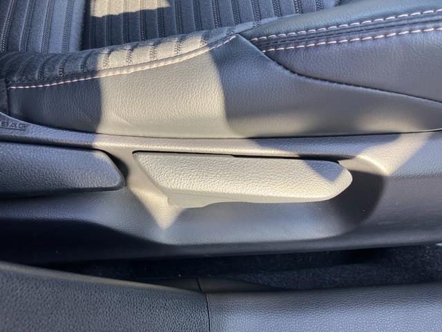 カローラツーリング ハイブリッド　ダブルバイビー　純正ディスプレイオーディオ・バックカメラ・前後ドライブレコーダー・ＢＳＭ・デジタルインナーミラー・ＥＴＣ２．０・ハーフレザーシート・ＬＥＤヘッドライト・オートライト・ＡＣ１００Ｖ・ＵＳＢ端子（55枚目）