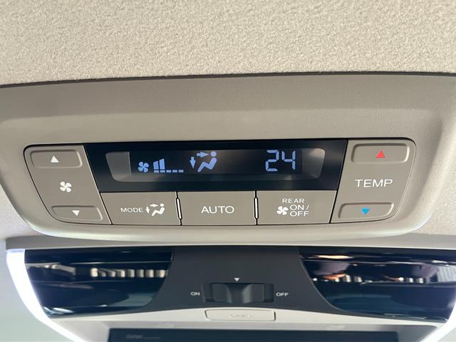 ステップワゴンスパーダ スパーダハイブリッド　Ｇ・ＥＸ　ホンダセンシング　純正ナビ・バックカメラ・シートヒーター・前後ドライブレコーダー・クルーズコントロール・両側パワースライドドア・ＥＴＣ・オートライト・Ｐセンサー・衝突軽減システム・脱線防止機能・純正フリップダウン（39枚目）