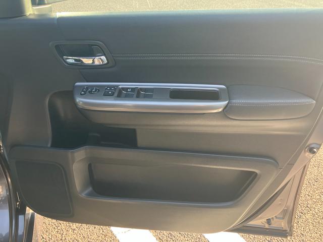 ステップワゴンスパーダ スパーダハイブリッド　Ｇ・ＥＸ　ホンダセンシング　純正ナビ・バックカメラ・シートヒーター・前後ドライブレコーダー・クルーズコントロール・両側パワースライドドア・ＥＴＣ・オートライト・Ｐセンサー・衝突軽減システム・脱線防止機能・純正フリップダウン（47枚目）