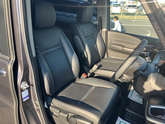 ステップワゴンスパーダ スパーダハイブリッド　Ｇ・ＥＸ　ホンダセンシング　純正ナビ・バックカメラ・シートヒーター・前後ドライブレコーダー・クルーズコントロール・両側パワースライドドア・ＥＴＣ・オートライト・Ｐセンサー・衝突軽減システム・脱線防止機能・純正フリップダウン（51枚目）