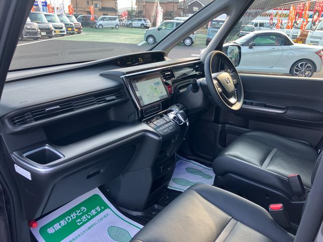 ステップワゴンスパーダ スパーダハイブリッド　Ｇ・ＥＸ　ホンダセンシング　純正ナビ・バックカメラ・シートヒーター・前後ドライブレコーダー・クルーズコントロール・両側パワースライドドア・ＥＴＣ・オートライト・Ｐセンサー・衝突軽減システム・脱線防止機能・純正フリップダウン（56枚目）