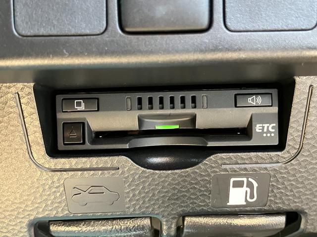 タンク カスタムＧ　社外ナビ・バックカメラ・クルーズコントロール・両側パワースライドドア・オートライト・オートハイビーム・シートヒーター・Ｐセンサー・衝突軽減システム・横滑り防止・Ａストップ・ＥＴＣ（7枚目）