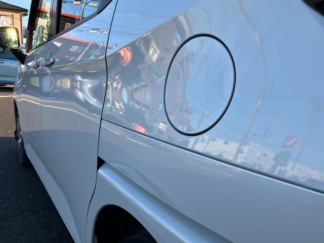 タンク カスタムＧ　社外ナビ・バックカメラ・クルーズコントロール・両側パワースライドドア・オートライト・オートハイビーム・シートヒーター・Ｐセンサー・衝突軽減システム・横滑り防止・Ａストップ・ＥＴＣ（21枚目）