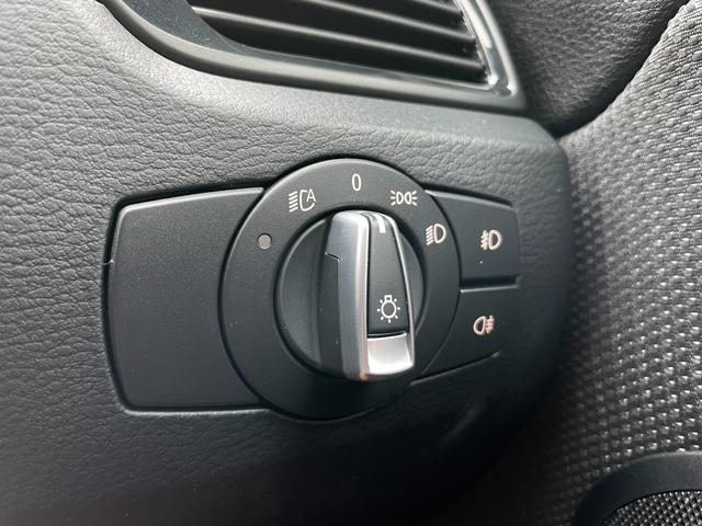 Ｘ１ ｓＤｒｉｖｅ　１８ｉ　Ｍスポーツ　パーキングサポートＰＫＧ・車検２年・禁煙・バックカメラ・純正ナビ・Ｂｌｕｅｔｏｏｔｈ・コーナーセンサー・プッシュスタート・ＨＩＤ・スマートキー・ＥＴＣ（44枚目）