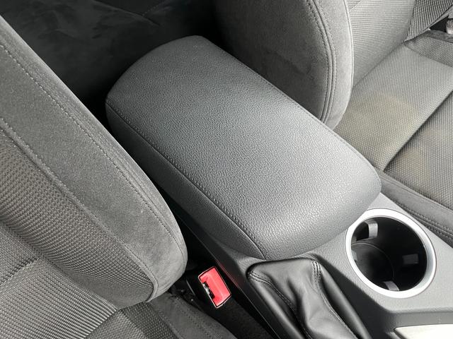 Ｘ１ ｓＤｒｉｖｅ　１８ｉ　Ｍスポーツ　パーキングサポートＰＫＧ・車検２年・禁煙・バックカメラ・純正ナビ・Ｂｌｕｅｔｏｏｔｈ・コーナーセンサー・プッシュスタート・ＨＩＤ・スマートキー・ＥＴＣ（47枚目）
