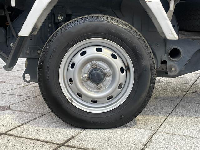 サンバートラック ＴＣ－ＳＣ　令和６年タイミングベルト交換済み　スーパーチャージャー　荷台幌付き　エアコン　パワステ　ワンオーナー　Ｂｌｕｅｔｏｏｔｈ対応ナビ　ＥＴＣ　キーレス　記録（17枚目）