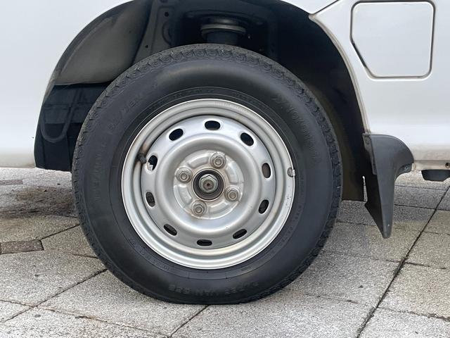 サンバートラック ＴＣ－ＳＣ　令和６年タイミングベルト交換済み　スーパーチャージャー　荷台幌付き　エアコン　パワステ　ワンオーナー　Ｂｌｕｅｔｏｏｔｈ対応ナビ　ＥＴＣ　キーレス　記録（18枚目）