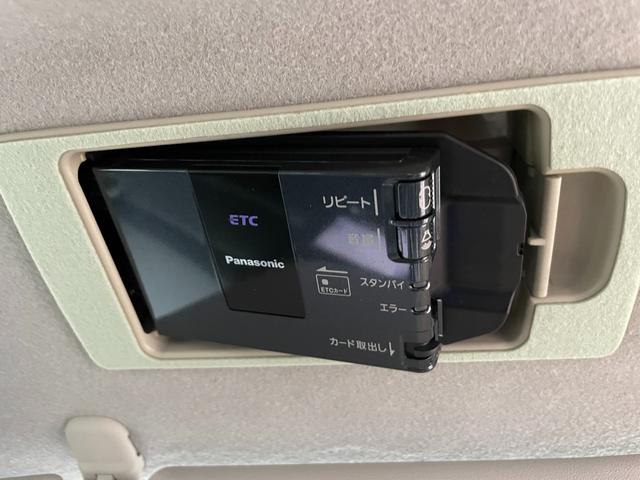 MAZDA VERISA MAGENTA SELECTION