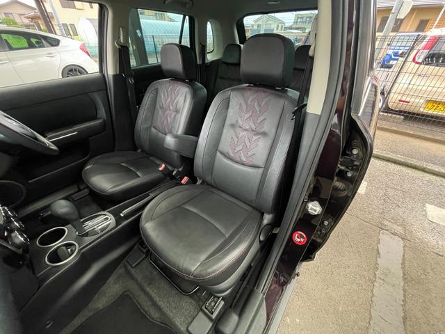 MAZDA VERISA MAGENTA SELECTION