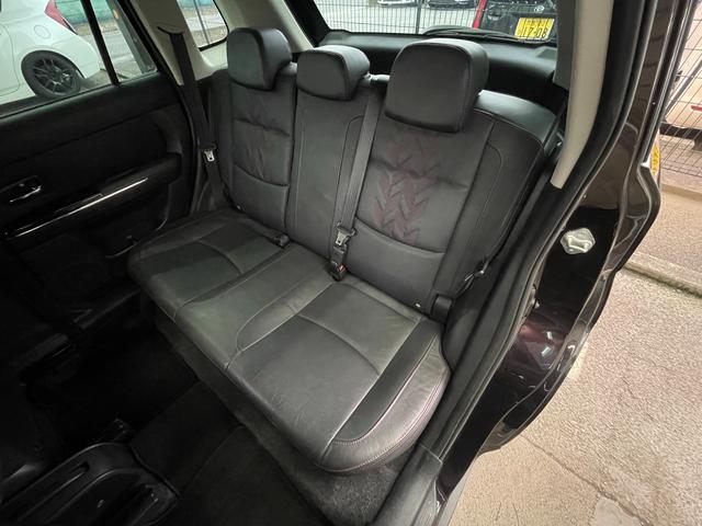 MAZDA VERISA MAGENTA SELECTION