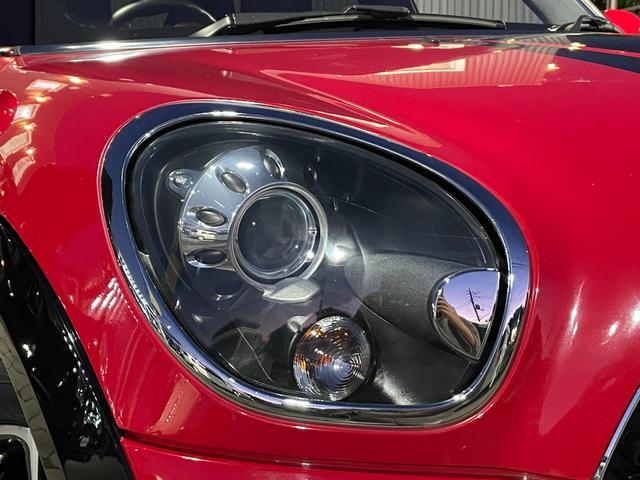 MINI ジョンクーパーワークス クロスオーバー 黒本革・バックカメラ・Bluetooth・シートヒーター・禁煙・ETC・記録簿・クルーズコントロール・SPORTモード・パドルシフト(3枚目)