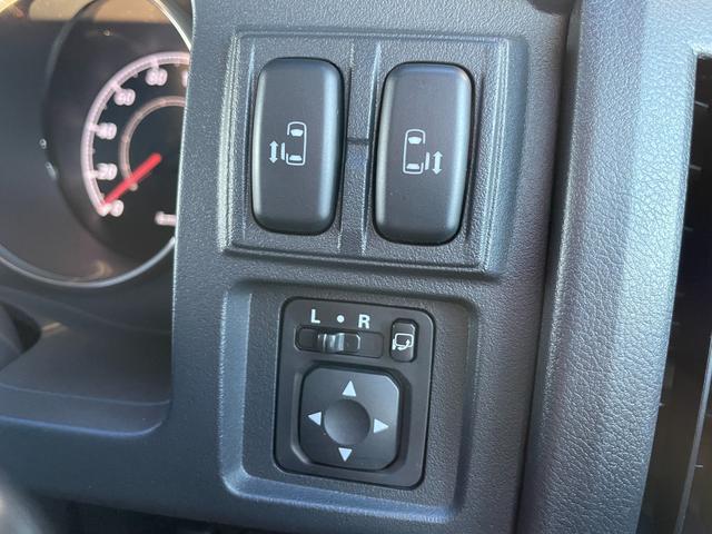 デリカD:5 シャモニー 新品タイヤアルミホイール・フリップダウンモニター・新品マッドフラップ・禁煙・両側パワースライドドア・クルーズコントロール・ETC・バックカメラ・ワンオーナー・パワーシート・記録簿(42枚目)